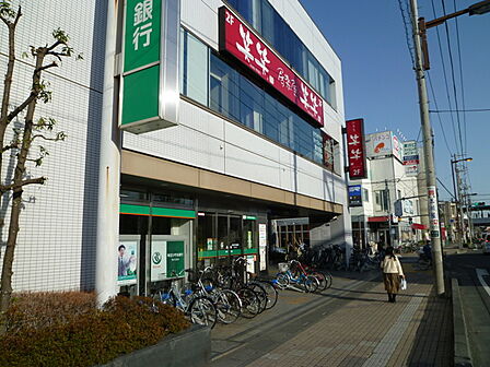 埼玉りそな銀行東川口支店(500m)
