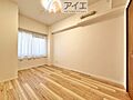 室内のなじみや...
