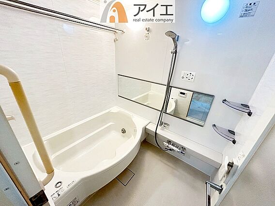 明るい感じ、贅...