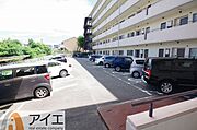 駐車場があるため車通勤の方にも安心なマンションです