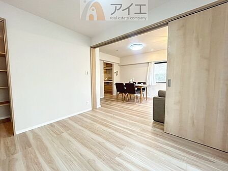 リビングとなじみやすい仕様でインテリア性が高い
