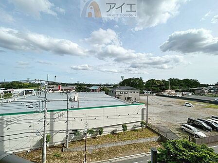 南面バルコニーで毎日のお洗濯も快適