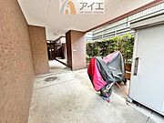 セキュリティ面にも配慮した駐輪場がございます