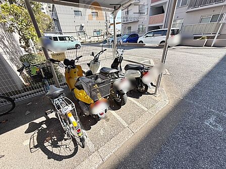 セキュリティ面にも配慮した駐輪場がございます