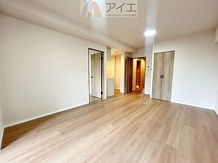 朝から日差しいっぱいの、明るい空間でのびのび過ごせます