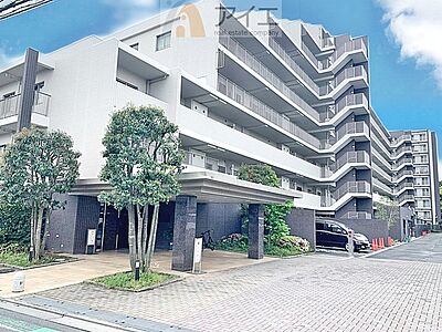 外観：溢れる陽光でご家族の笑顔も輝く住まい