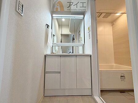 上質な洗面空間がゆとりの時間を演出