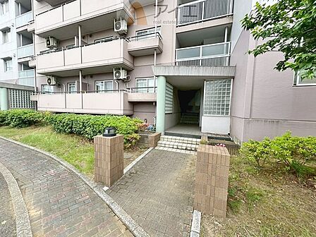 友人を呼びたくなるリノベーション済みのきれいな住まいです