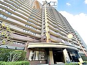 友人を呼びたくなるリノベーション済みのきれいな住まいです