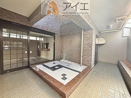 共用部の清掃・修理は管理員が実施