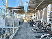 セキュリティ面にも配慮した駐輪場がございます