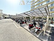 セキュリティ面にも配慮した駐輪場がございます