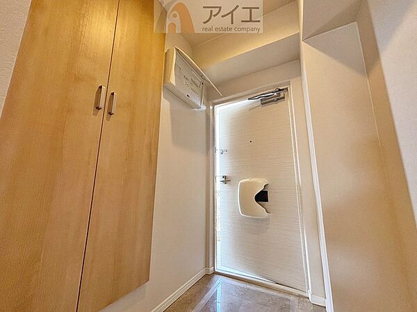 玄関を拡大表示