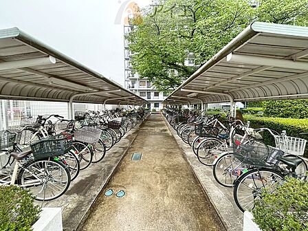 セキュリティ面にも配慮した駐輪場がございます