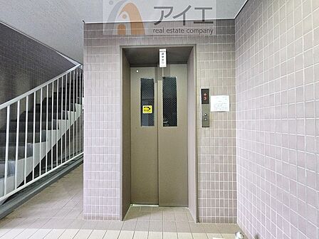 清掃も行き届いたエレベーターホール