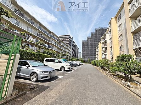 駐車場があるため車通勤の方にも安心なマンションです（要空確認）