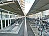 その他：広々スペースの駐輪場はご家族の自転車を置くことができます