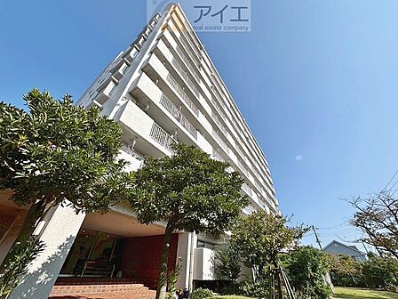友人を呼びたくなるリノベーション済みのきれいな住まいです