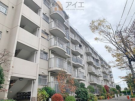 友人を呼びたくなるリノベーション済みのきれいな住まいです