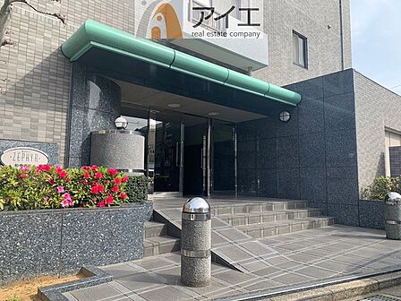 共用部の清掃・修理は管理員が実施