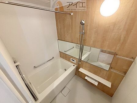 【施工例】大人の半身浴や、小さなお子様との入浴にも便利な浴室