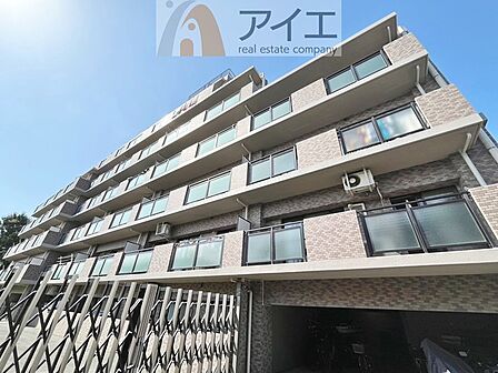 清掃や修理だけでなく、不審者への声掛けも。管理員の活動は防犯にも有効
