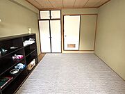 窓側から見た和室
