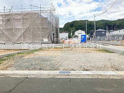 外観：現在建築中の外観画像です。ご内覧は同じメーカーの完成物件へご案内いたしますので、いつでもご相談ください！