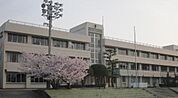松崎小学校 1290m