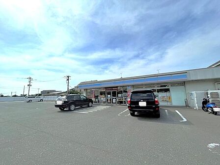 ローソン 福岡魁誠高校前店 750m