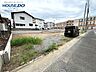 外観：前面道路含む現地写真