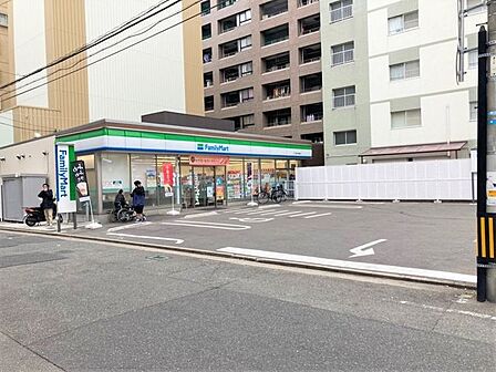 ファミリーマート 博多大博町店 300m