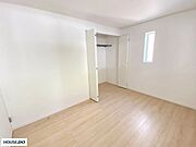 2階には6帖の居室が2部屋と、7.5帖の主寝室があり、各部屋が独立した配置。ご家族それぞれのプライベート空間が確保できます。