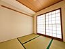 和室：和室も日当たりが良く、明るい空間となっております。