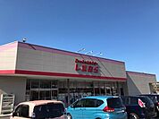 ファッションセンターしまむら生駒南店 740m