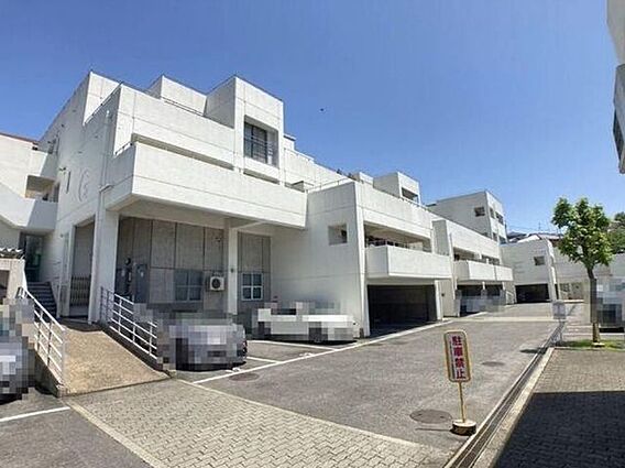 「生駒駅」より...
