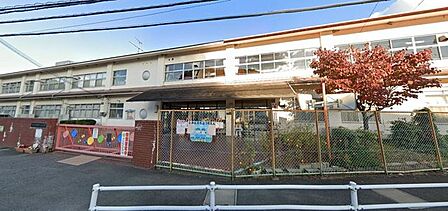 奈良市立富雄北幼稚園 850m