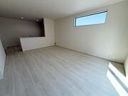 ☆大変明るいリビング☆広々した空間で家族との大切な時間をお過ごしください！！