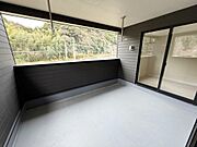 ☆インナーバルコニー☆テーブルを置いてティータイムもいいかも！雨の日も安心！！