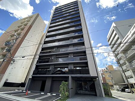 15階建て高層マンションの13階部分!日当たり、通風、眺望良好です♪