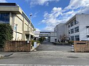 五条川小学校まで　640m　徒歩約8分●五条川沿いに位置する学校です。食育などの推進もあり、子どもにとって安心で正しい食習慣などを実践しています。