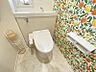 トイレ：トイレには快適な温水洗浄便座付き！