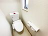 トイレ：トイレは1階と2階に有り、混み合う朝も安心です。