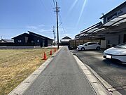 大通りから離れた静かな住宅街。車通りも少ない安心なエリアです