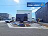 外観：駐車場