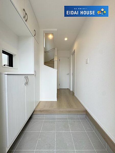 玄関を拡大表示