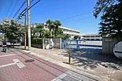 鳥羽見小学校[公立]の外観