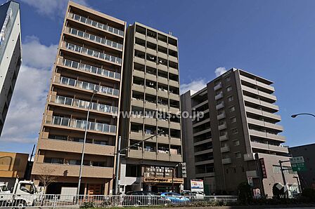 寿ゞやマンション大曽根の外観（西側から）