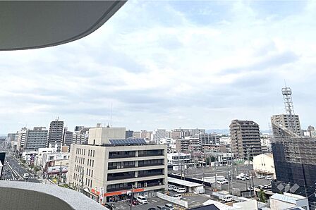 東側バルコニーからの眺め（北東方向）［2026年7月7日撮影］