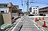その他：敷地北西側の前面道路（南西側から）